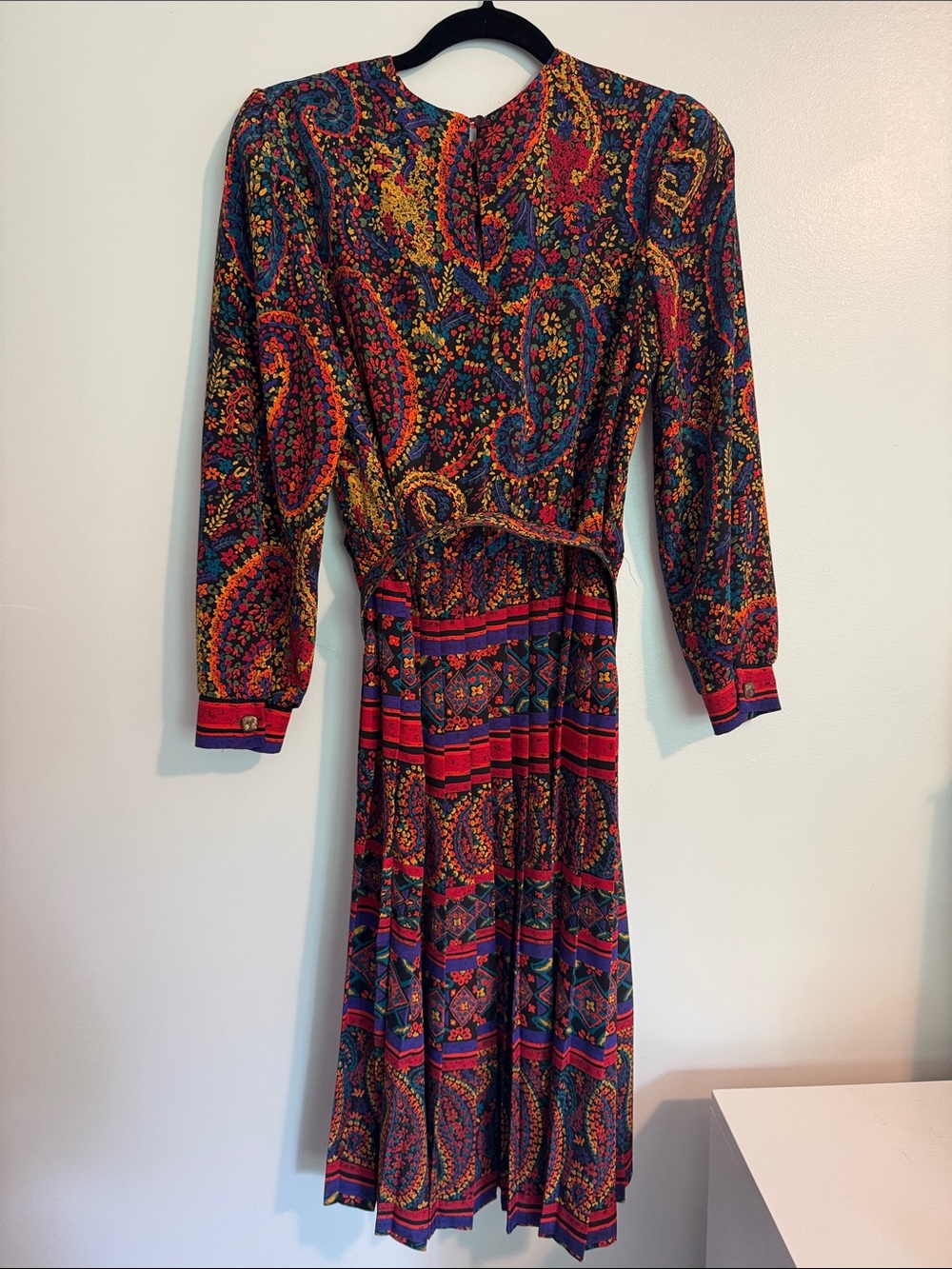 Vintage Lady Carol Multicolor Paisley Long Sleeve Midi Dress - Picture 6 of 7